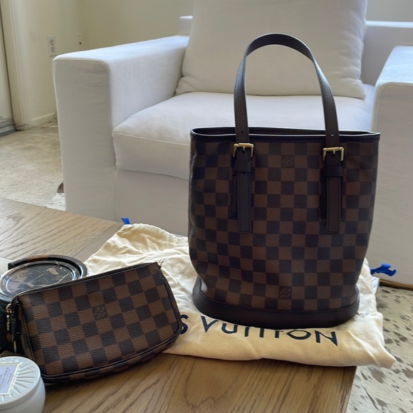 Louis Vuitton Handbags - Authentic Louis Vuitton Damier Ebene Bucket Marais Shoulder Bag Purse Brown